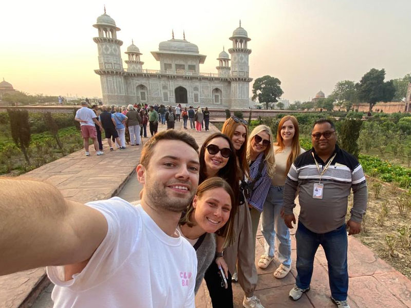 Private Same Day Old and New Delhi Tour by Car