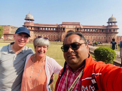 Private Taj Mahal Agra Sunrise Tour by Car from Delhi