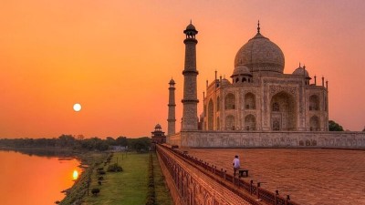 From Delhi - Taj Mahal in Sunrise and Old Delhi Tour